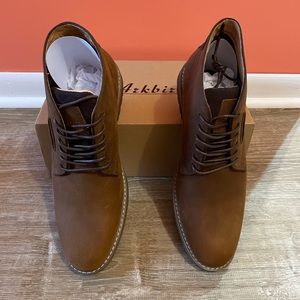 Men’s Chukka Leather Oxford Boots Mid-Top Casual Ankle Boot, Size 11.5 NWT